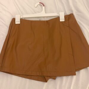 TCEC NEVER-WORN Pleather Skort
